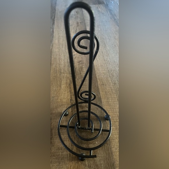 Black Metal Paper Towel Holder. Excellent condition. - Picture 3 of 5